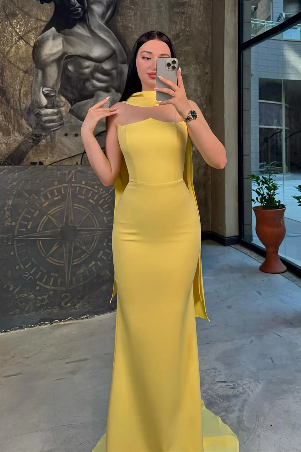 Chic Yellow Strapless Satin Mermaid Prom Dresses Sleeveless Sheath On Sale - Image 2