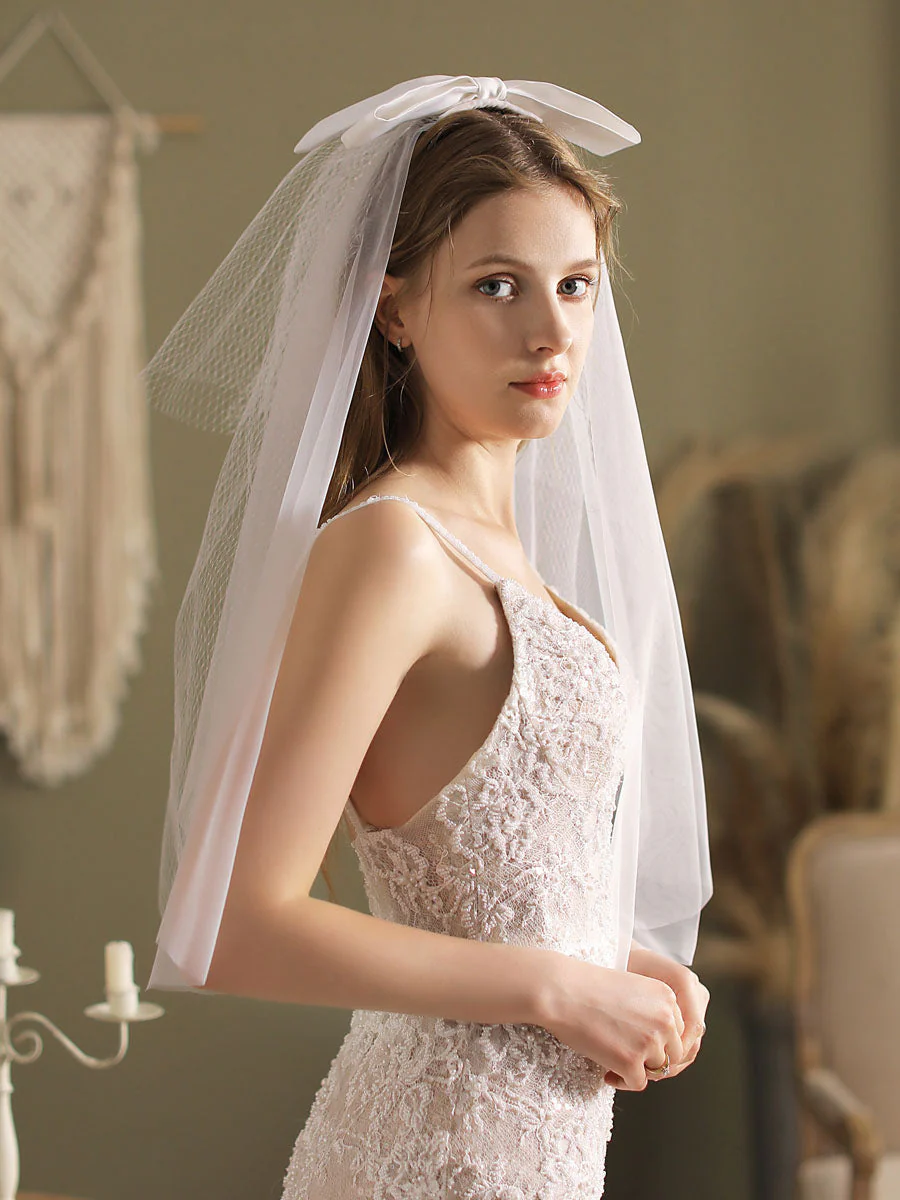 Classic Ivory Three-Tier Bows Mesh Cut Edge Medium Wedding Veil - Image 2