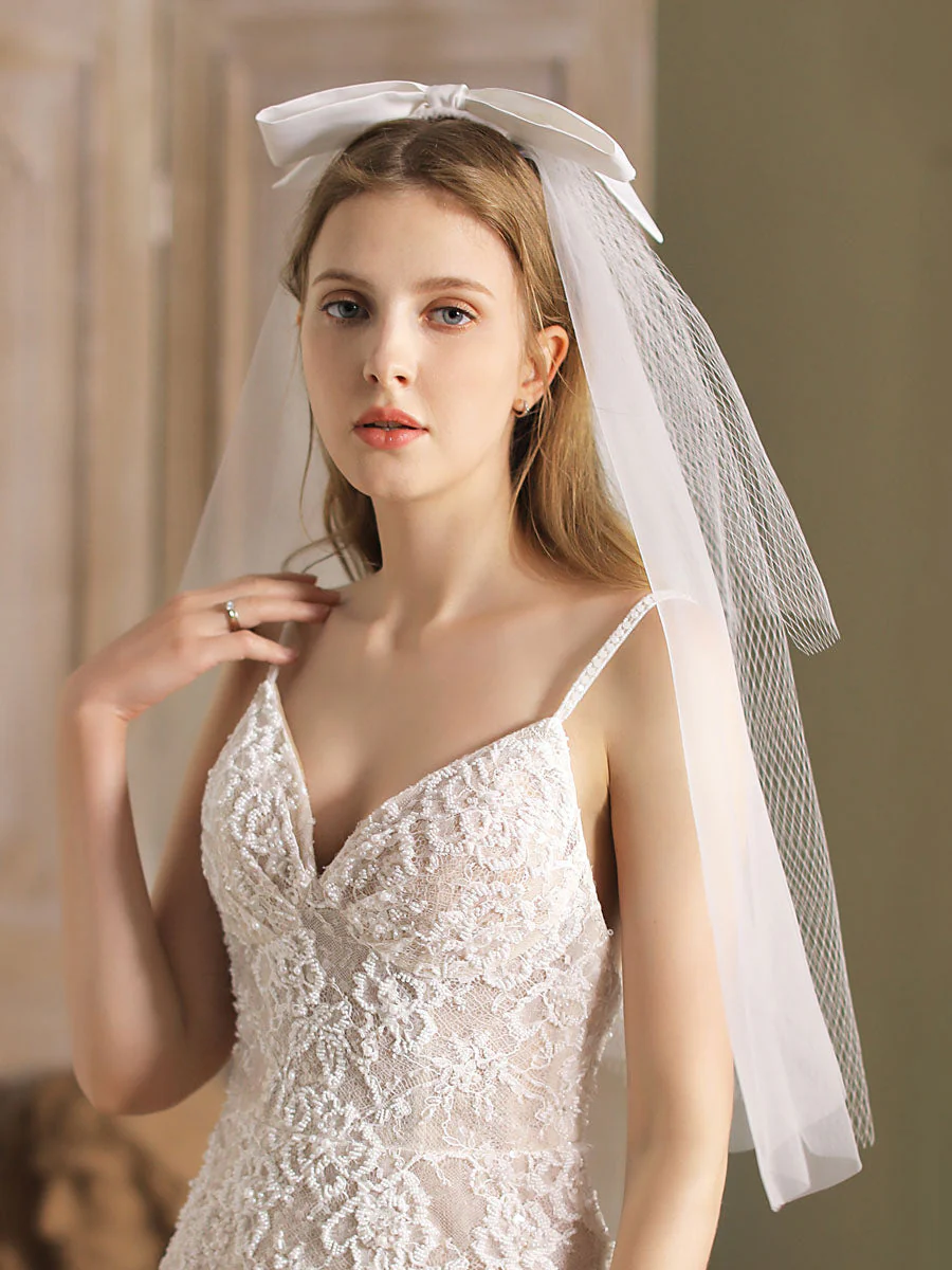 Classic Ivory Three-Tier Bows Mesh Cut Edge Medium Wedding Veil - Image 3