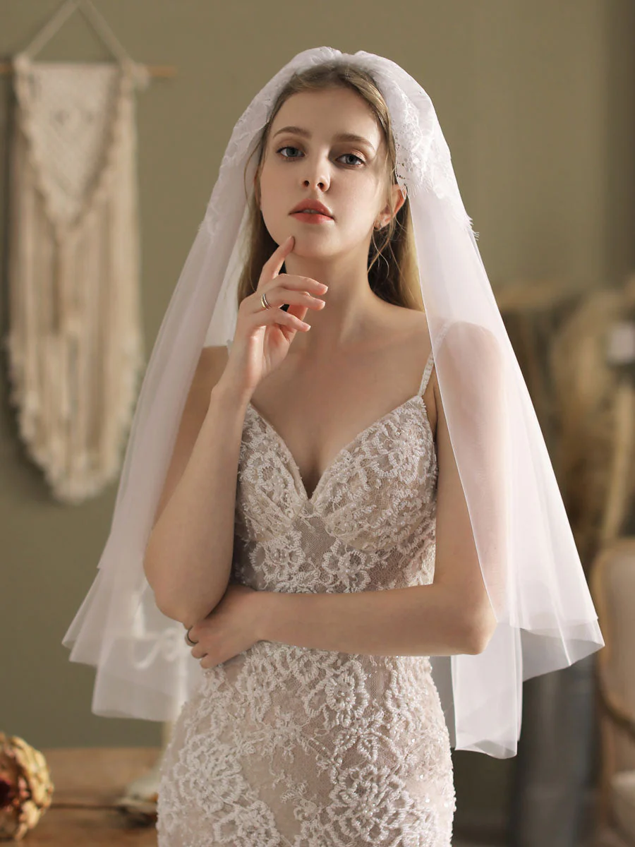 Classic Ivory Two-Tier Lace Tulle Cut Edge Wedding Veils - Image 4