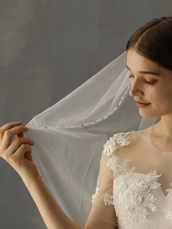 Classic One Tier Piping Cut Edge Wedding Veils - Image 4