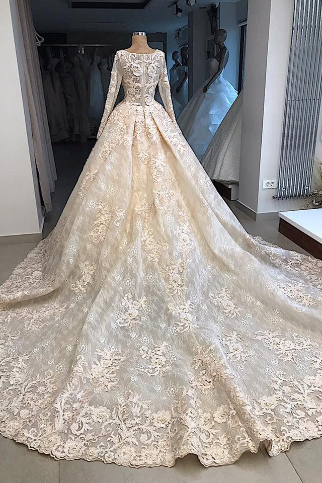 Classic Scoop Long Sleevess Appliques Ball Gown Wedding Dresses - Image 3