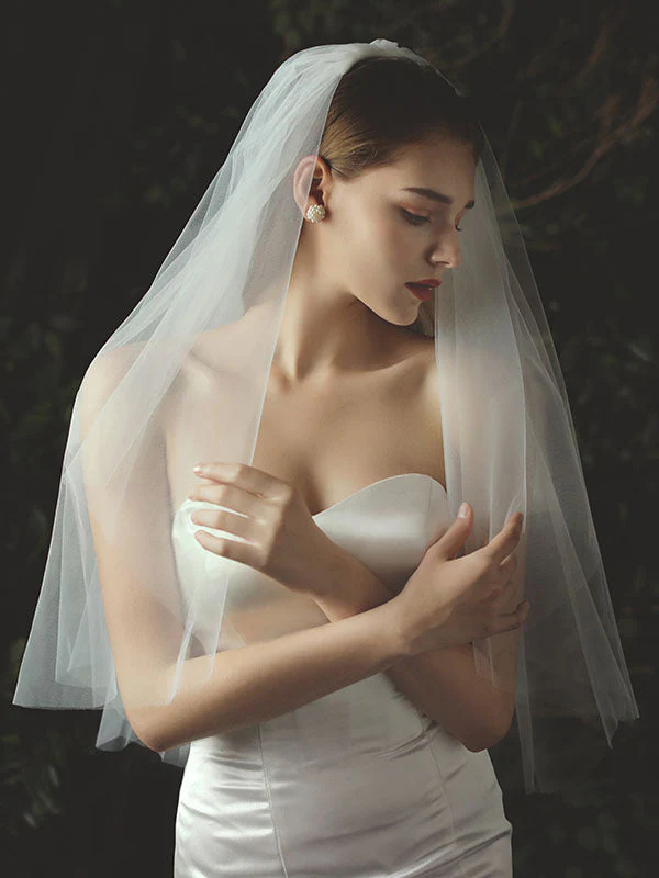 Classic Two Tier Tulle Cut Edge Wedding Veils - Image 3