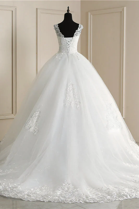 Classic White V neck Sleeveless Ball Gown Lace Wedding Dress - Image 2
