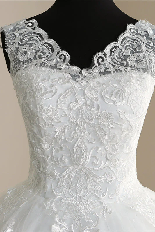 Classic White V neck Sleeveless Ball Gown Lace Wedding Dress - Image 5