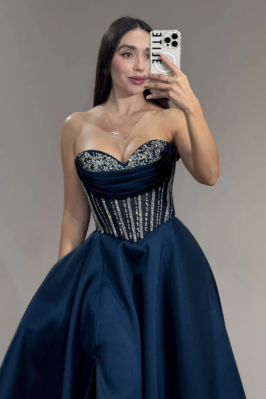 Classy Navy Blue Sweetheart Strapless Sleeveless Satin Prom Dress A-Line High Split Gem With Lace-Up Back Pockets - Image 3