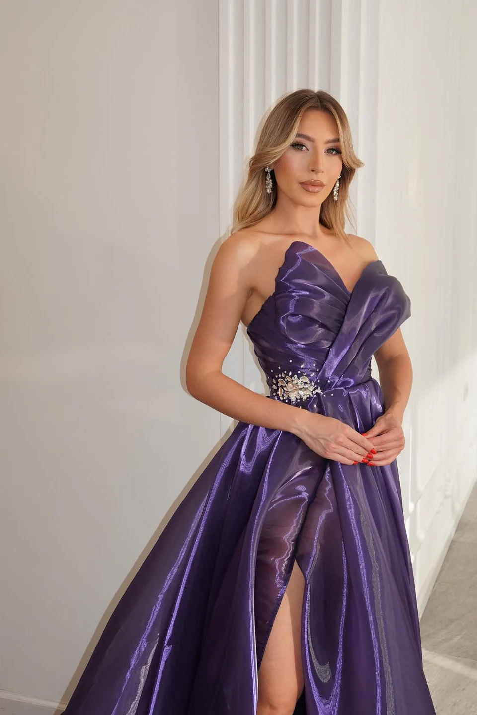 Classy Regency Asymmetrical One Shoulder Sleeveless Organza Prom Dress A-Line High Split With Pleats - Image 2