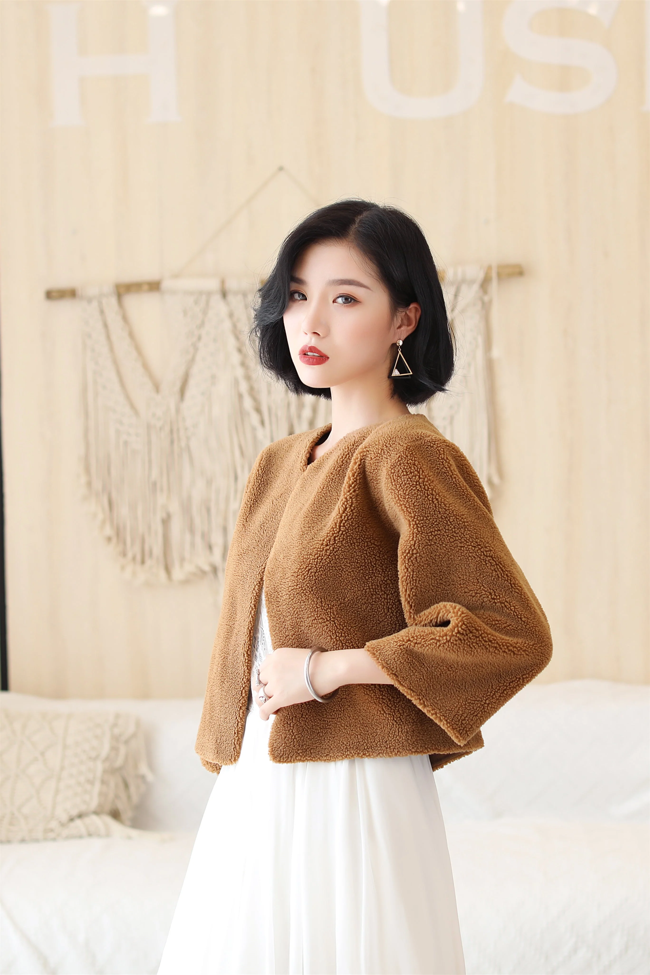 Coffee-colored Faux Mink Fur Collarless Short Jacket & Wedding Shawl - Image 4