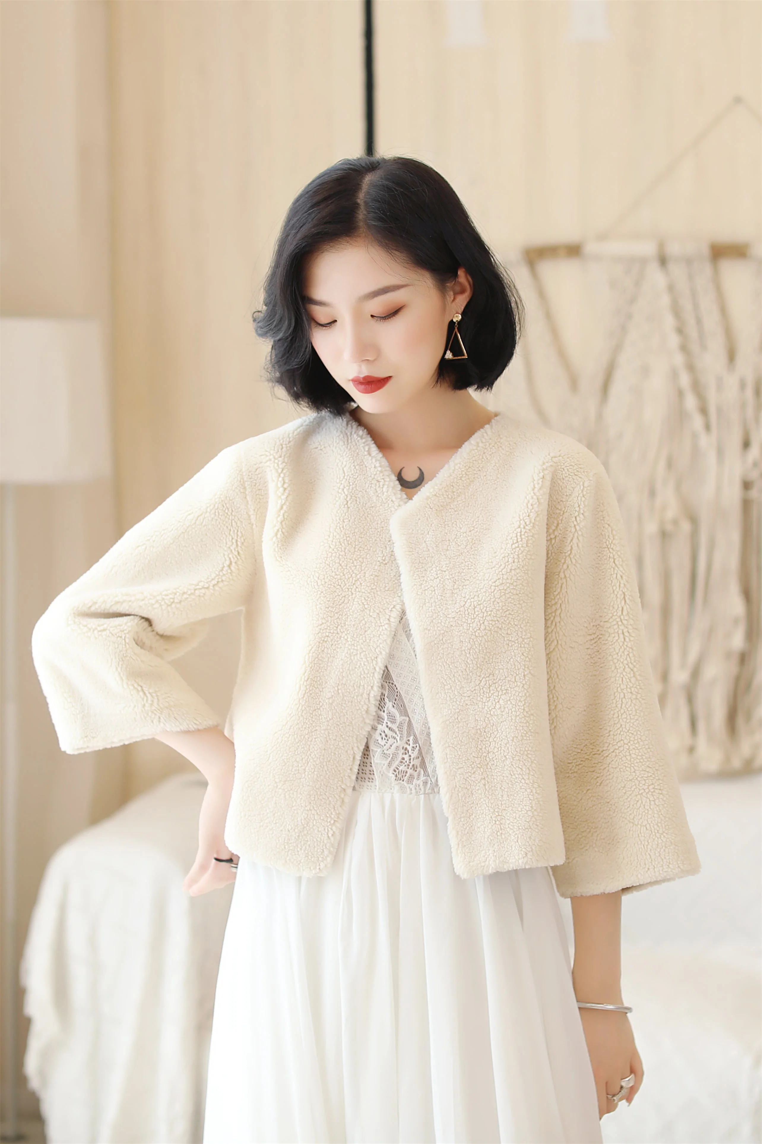 Cream White Faux Mink Fur Collarless Short Jacket & Wedding Shawl - Image 3