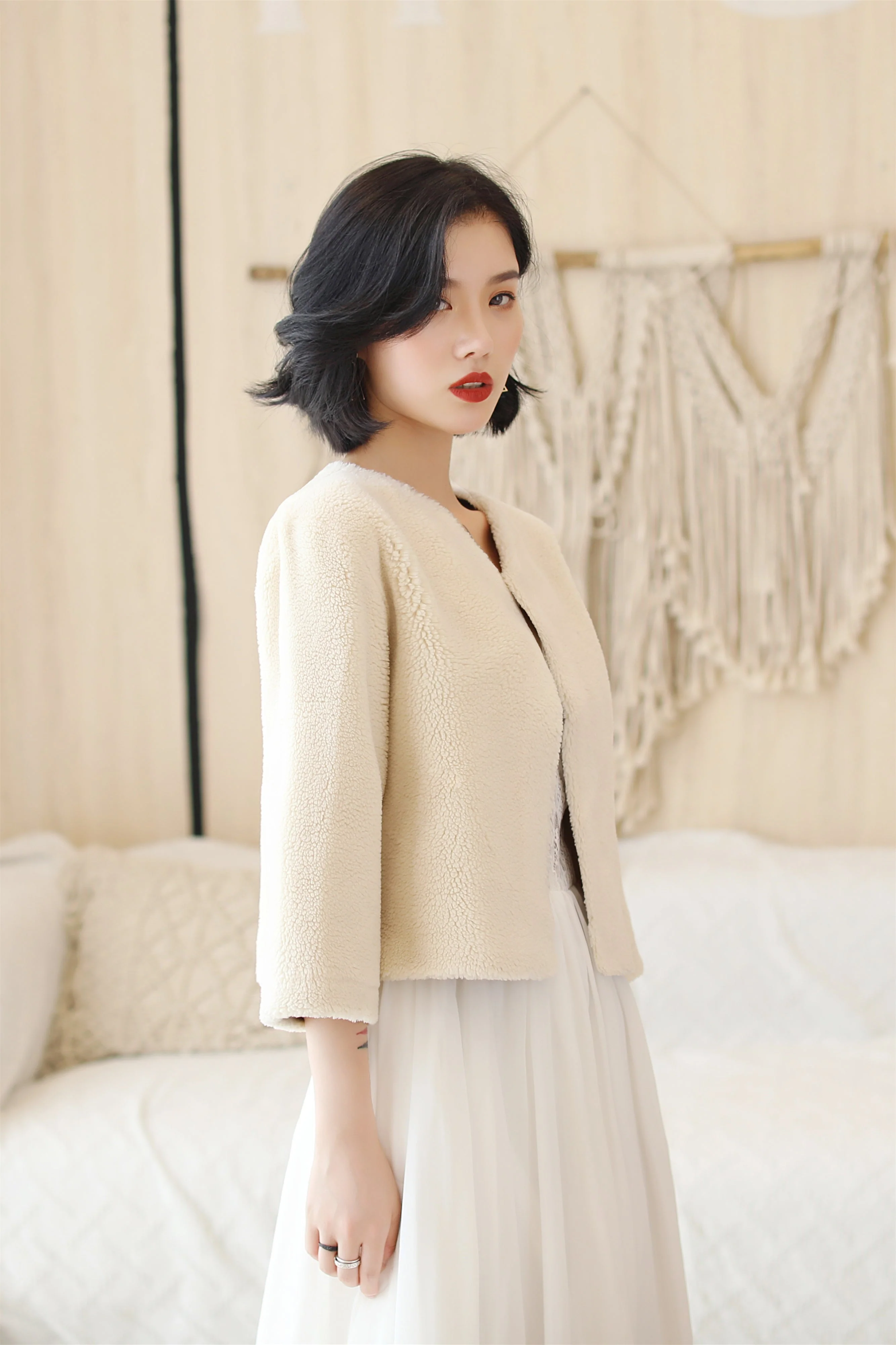 Cream White Faux Mink Fur Collarless Short Jacket & Wedding Shawl - Image 5