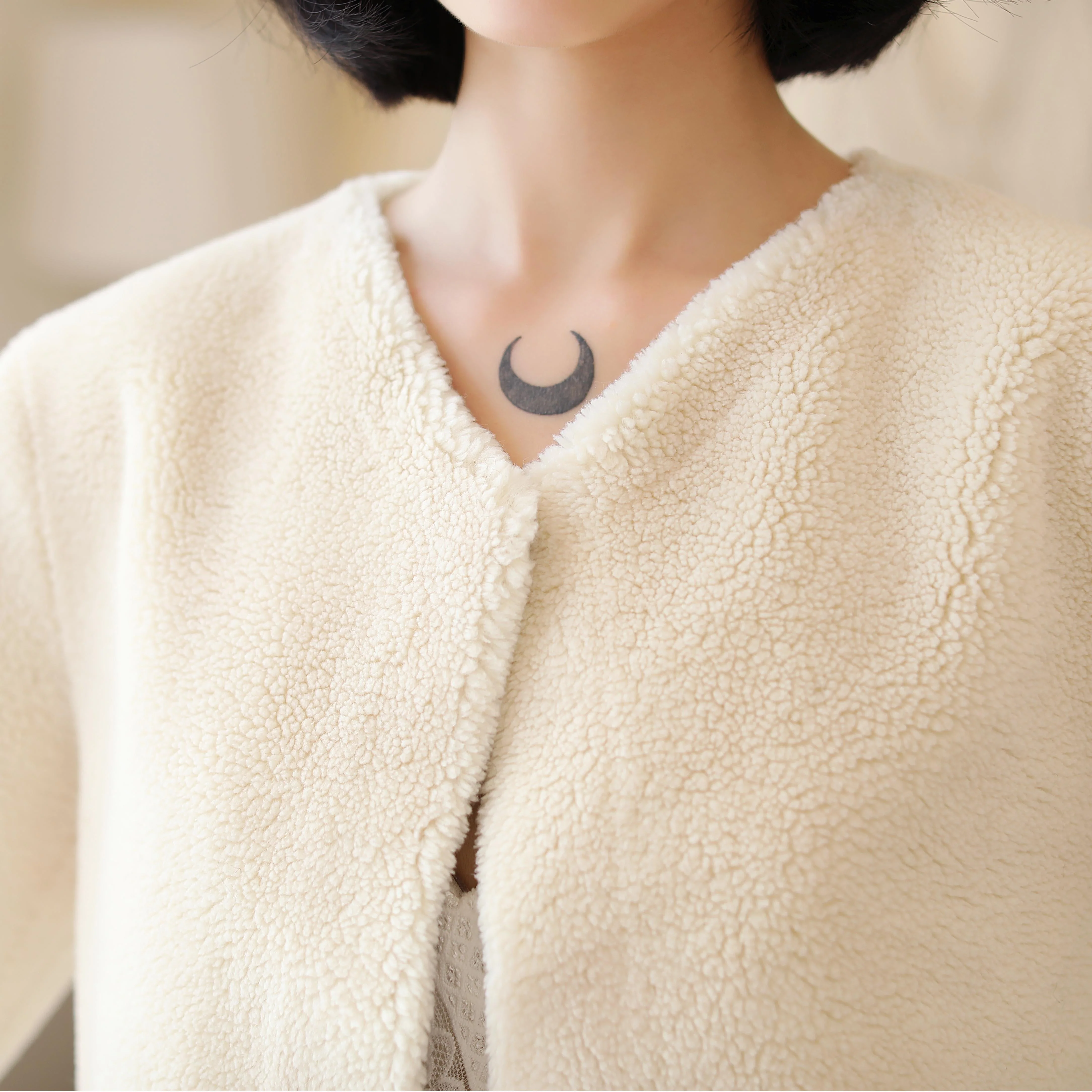 Cream White Faux Mink Fur Collarless Short Jacket & Wedding Shawl - Image 7