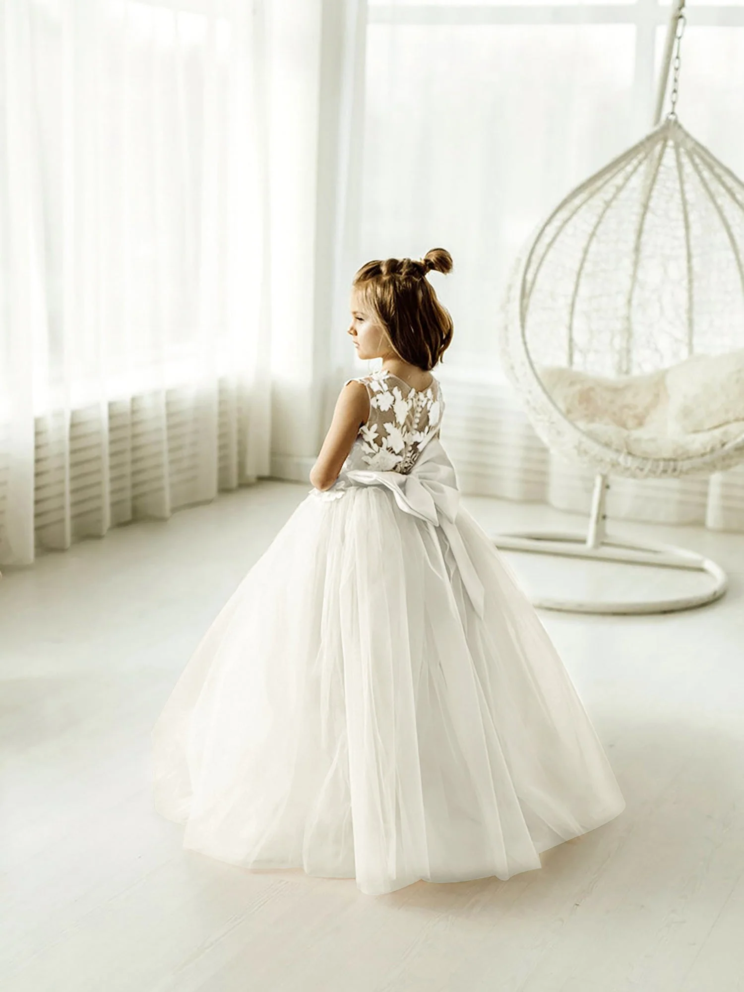 Lovely Puffy Sleeveless Flower Girl Dresses Lace Appliqued - Image 10