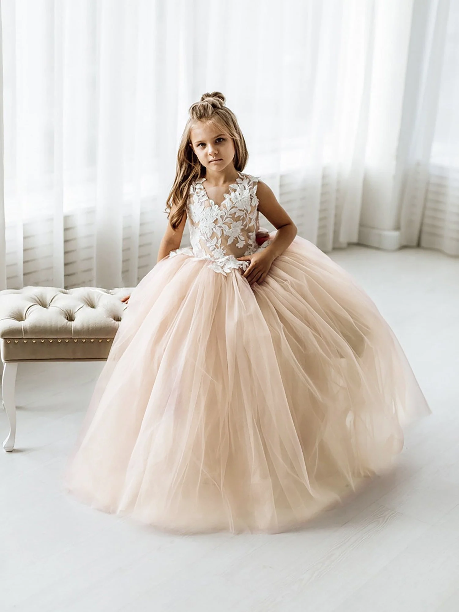 Lovely Puffy Sleeveless Flower Girl Dresses Lace Appliqued - Image 3