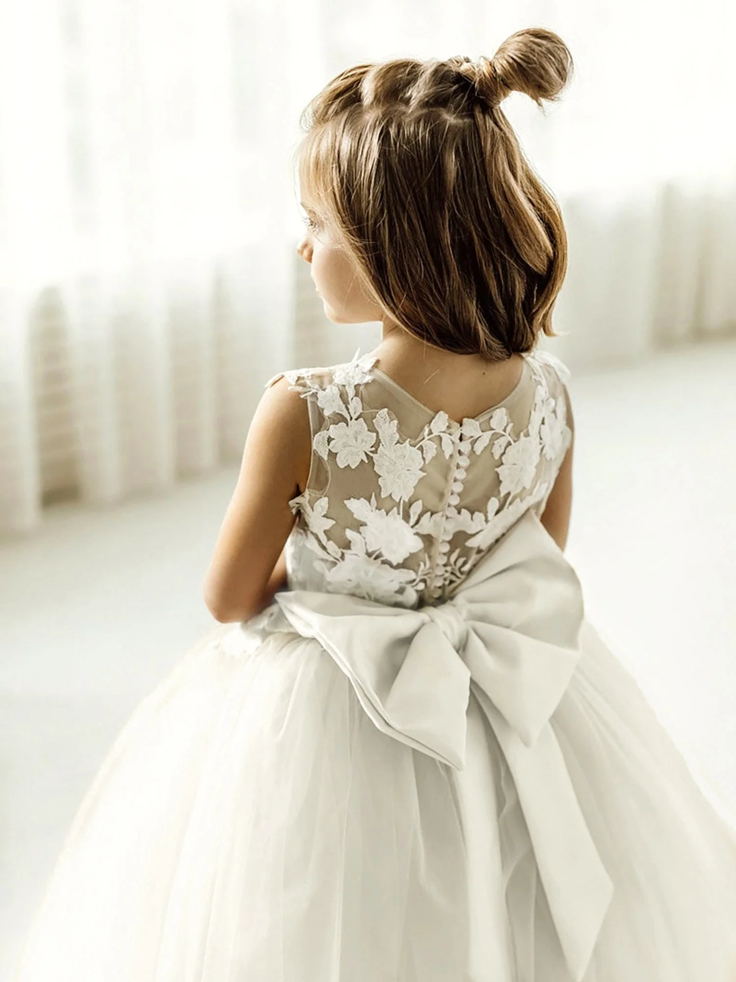Lovely Puffy Sleeveless Flower Girl Dresses Lace Appliqued - Image 7