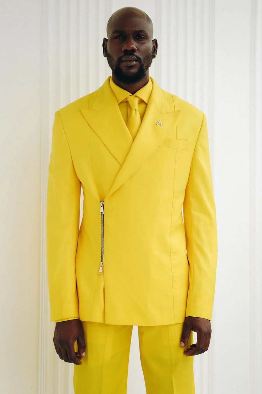 Daffodil Peaked Lapel Prom Suit with Zipper - Image 2