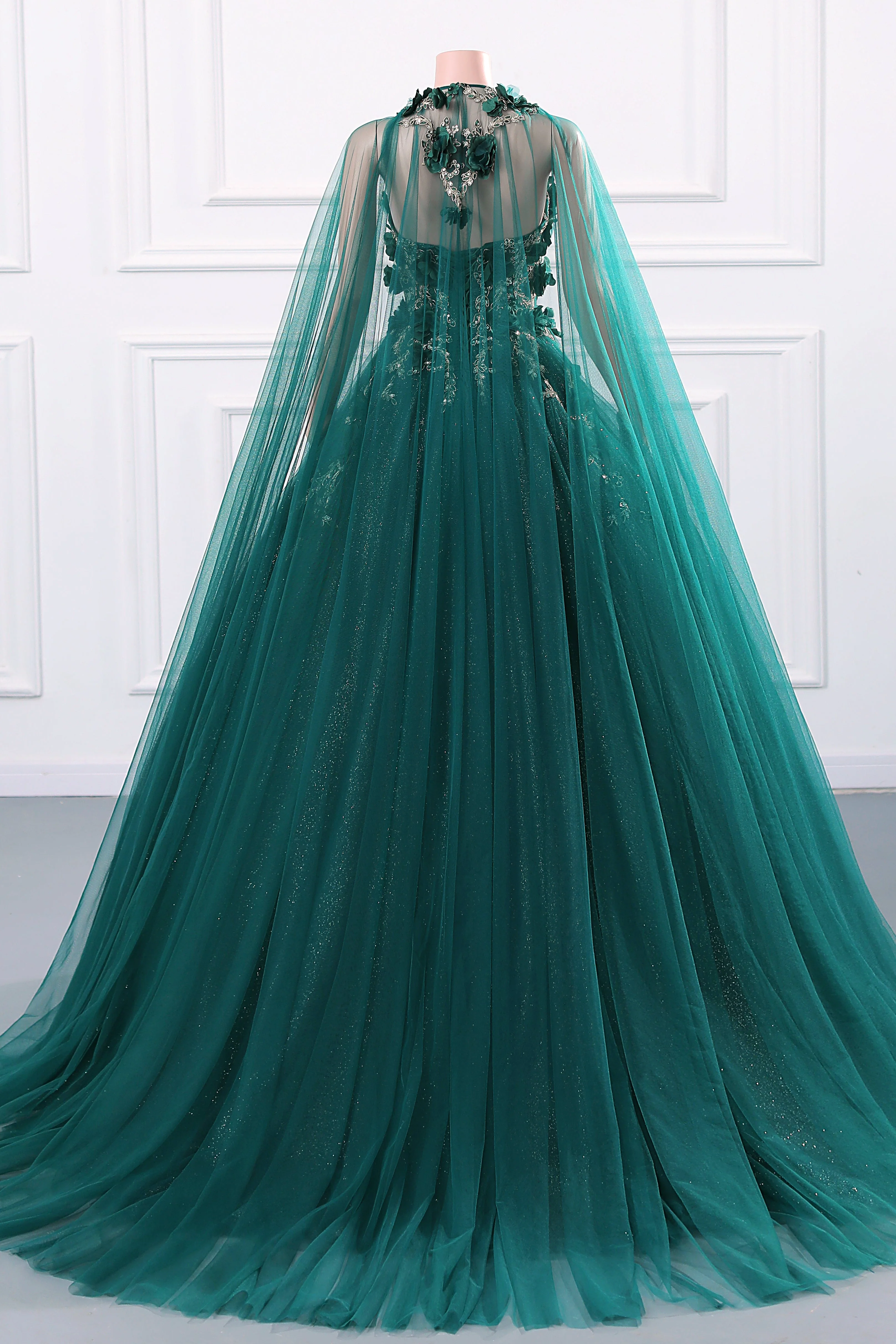 Dark Green Appliques Beaded Flowers Ball Gown Qunice Dresses - Image 3