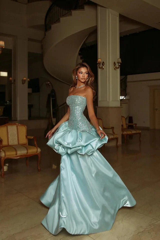Dazzling Strapless Sleeveless Satin Prom Dresses A-Line Long With Pleats - Image 4