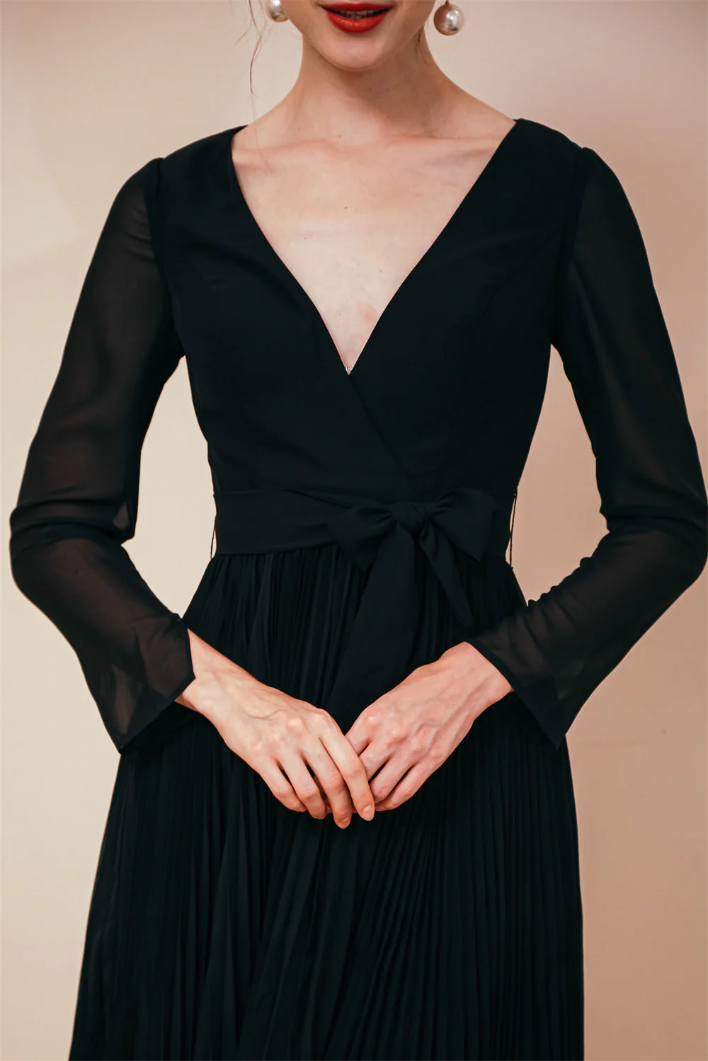 Deep V-neck Long sleeves Bowtie Little Black Dress - Image 7