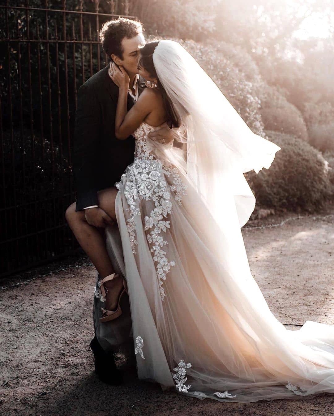 Designer Sweetheart Boho Chic Princess Tulle Lace Wedding Dress - Image 5