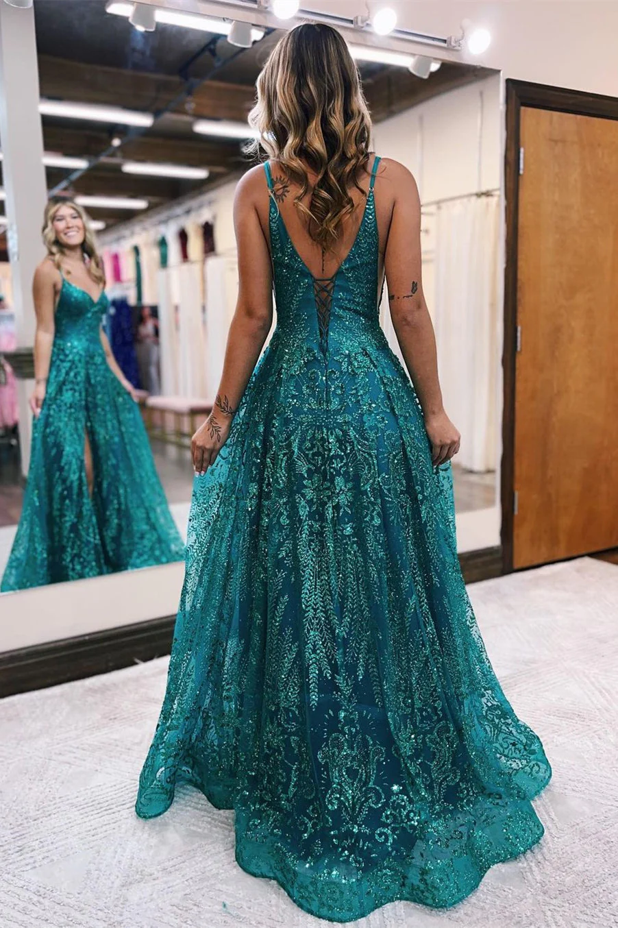 Elegant Long A-line Spaghetti Straps Lace Sleeveless Evening Prom Dresses With Slit - Image 2