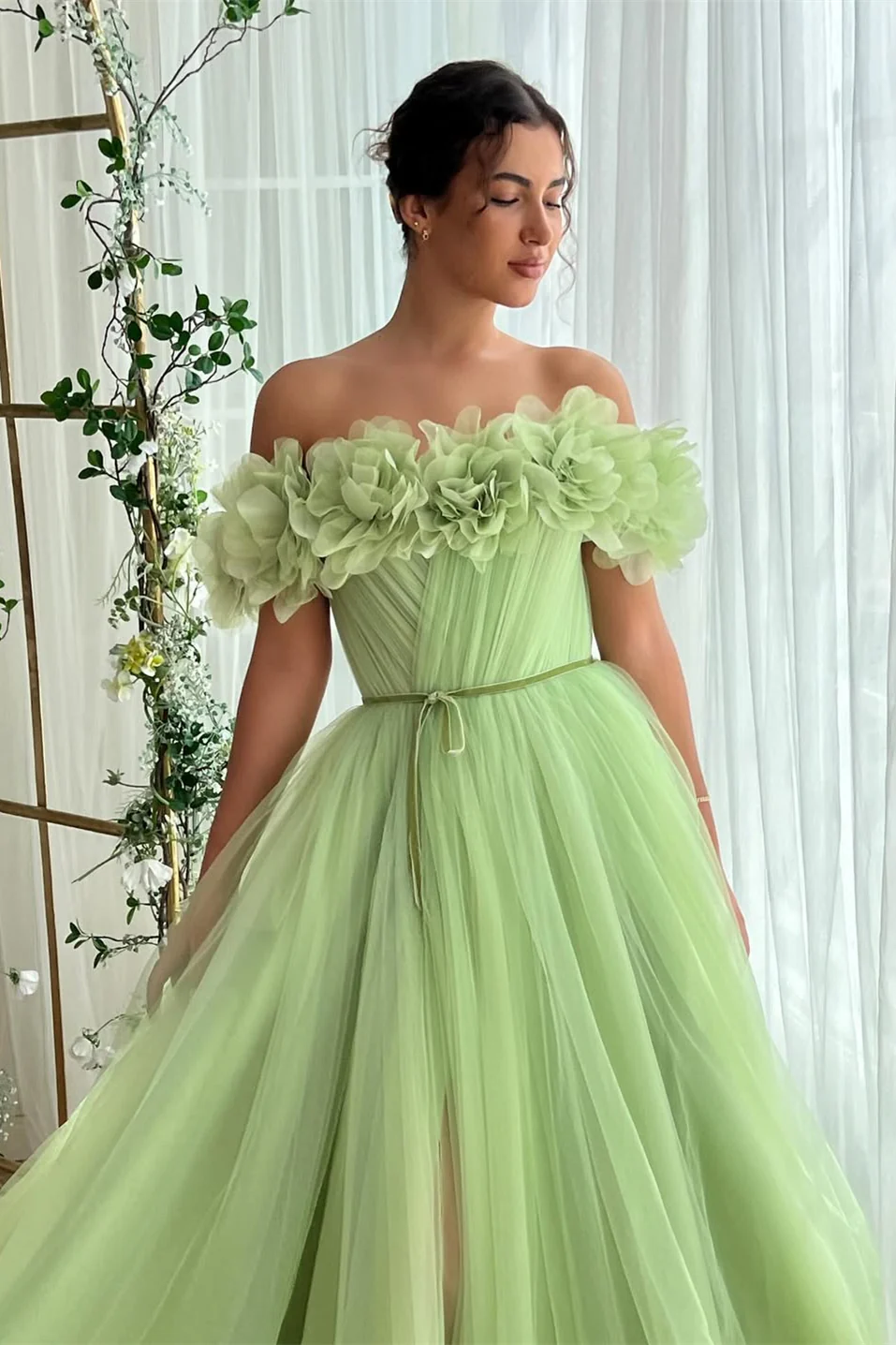 Dreamy Green Off-The-Shoulder Tulle Prom Dresses A-Line High Split With Flower - Image 2