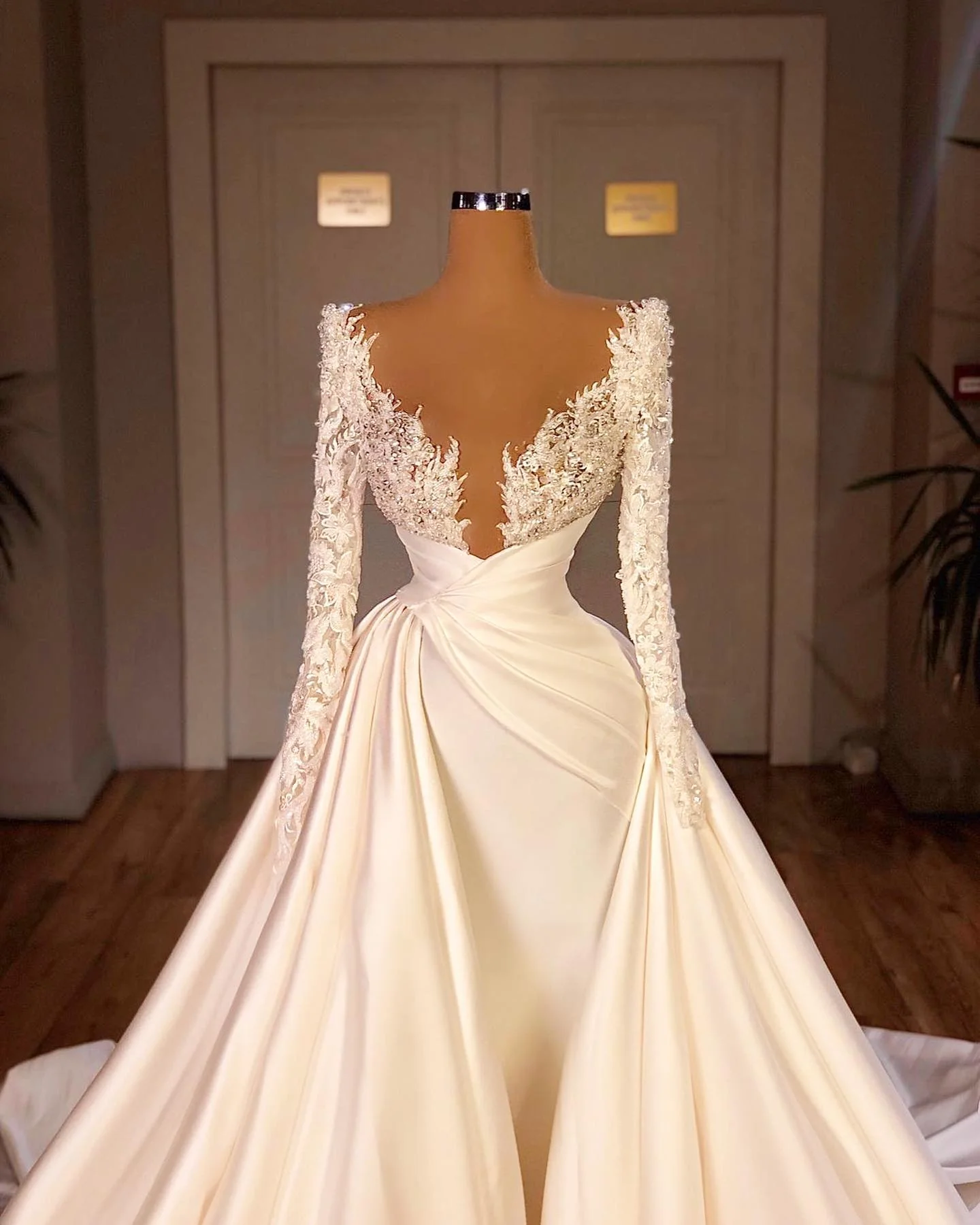 Chic A-Line Cathedral V-Neck Long Wedding Dress With Long Sleeves - Image 2