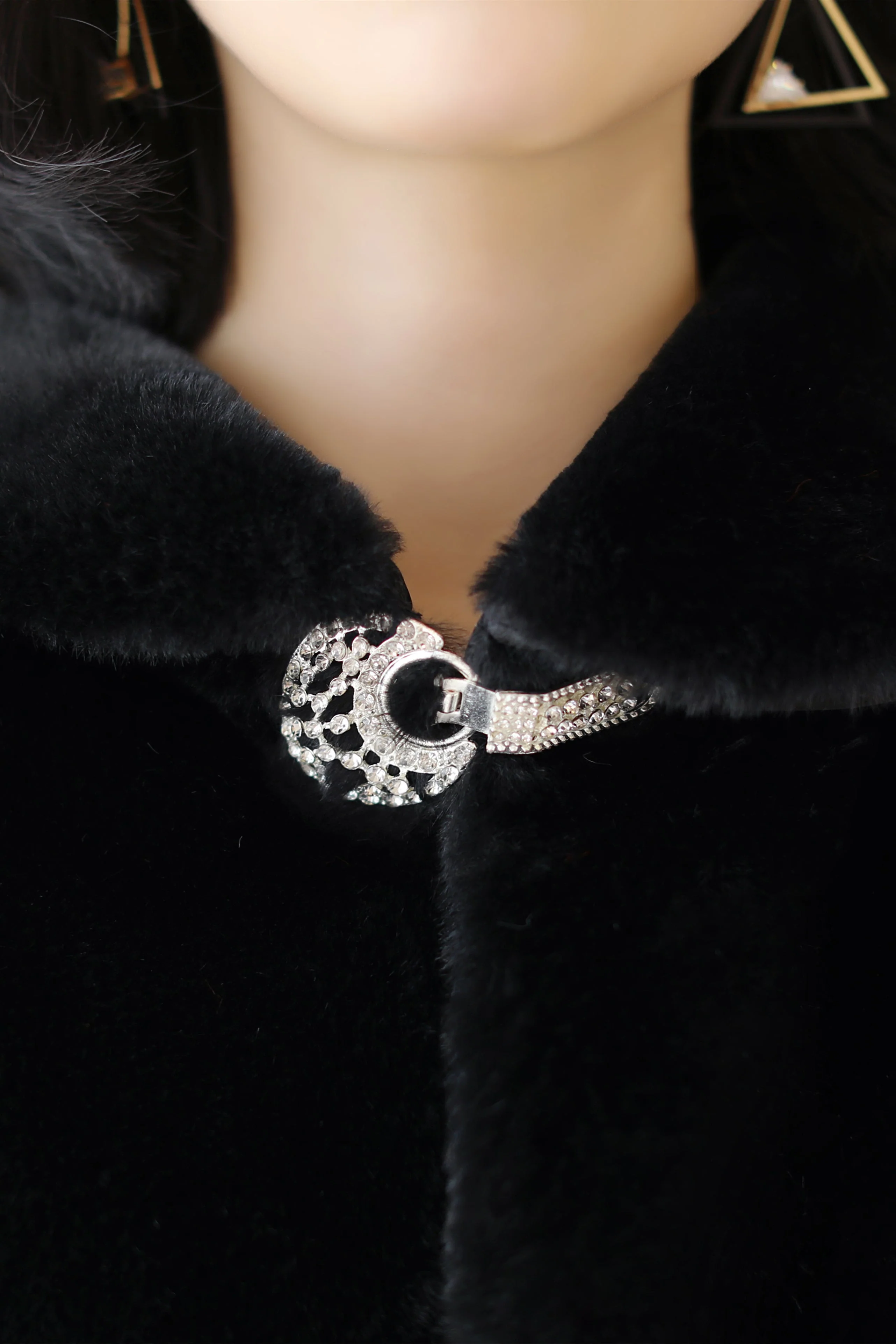Elegant Black Korean-Style Mink Cashmere Outerwear Winter Wedding Warmth Coat - Image 6