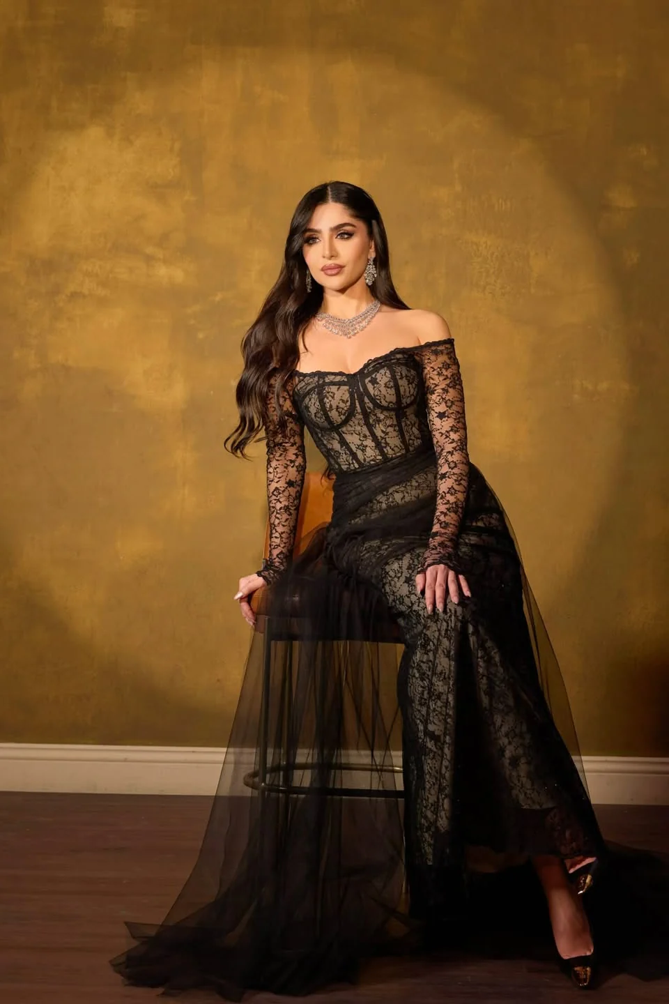 Elegant Black Off-The-Shoulder Long Sleeves Lace Tulle Prom Dresses Column With Zipper - Image 3