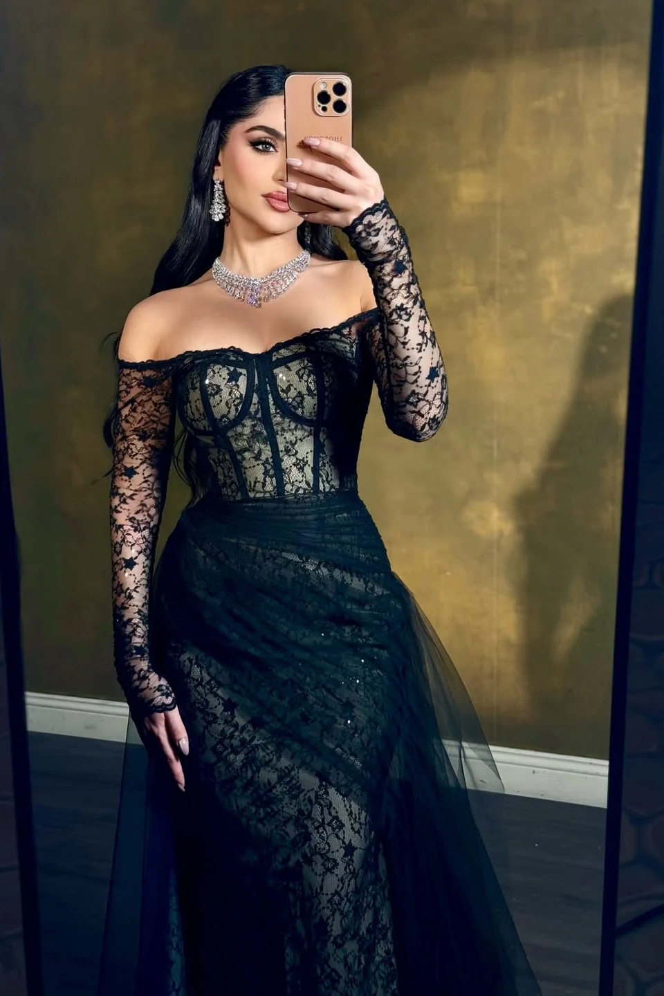 Elegant Black Off-The-Shoulder Long Sleeves Lace Tulle Prom Dresses Column With Zipper - Image 6
