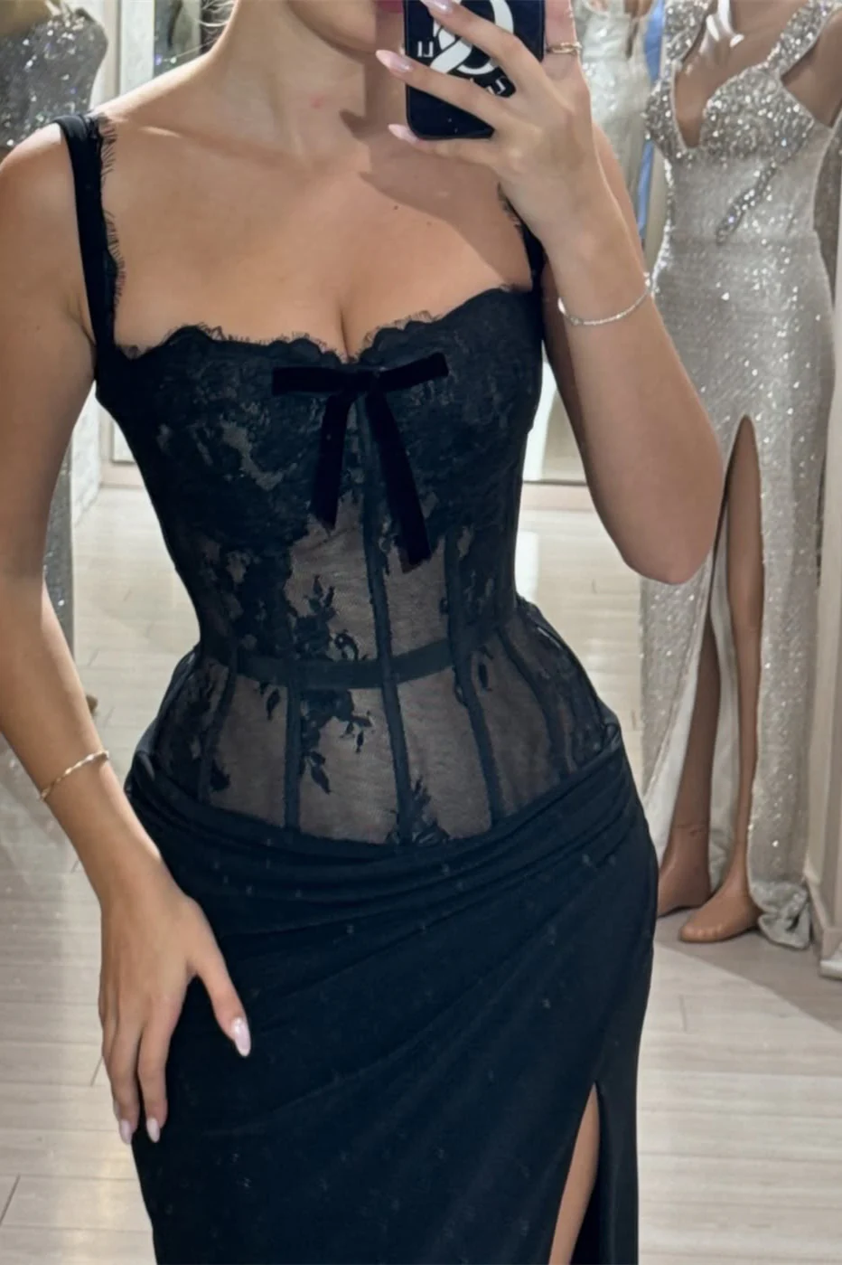 Elegant Black Spaghetti-Strap Sleeveless Mermaid Prom Dresses Lace High Split With Pleats - Image 3