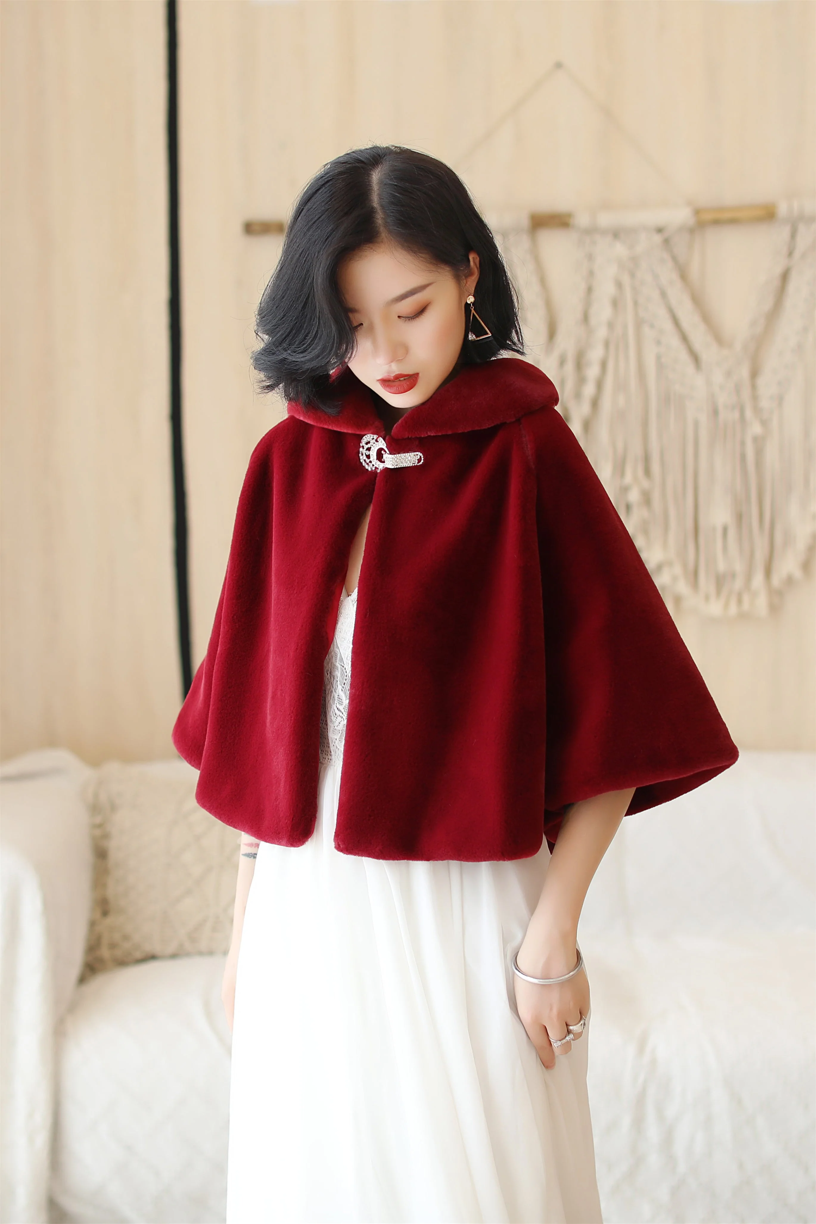 Elegant Burgundy Korean-Style Mink Cashmere Outerwear Winter Wedding Warmth Coat - Image 6