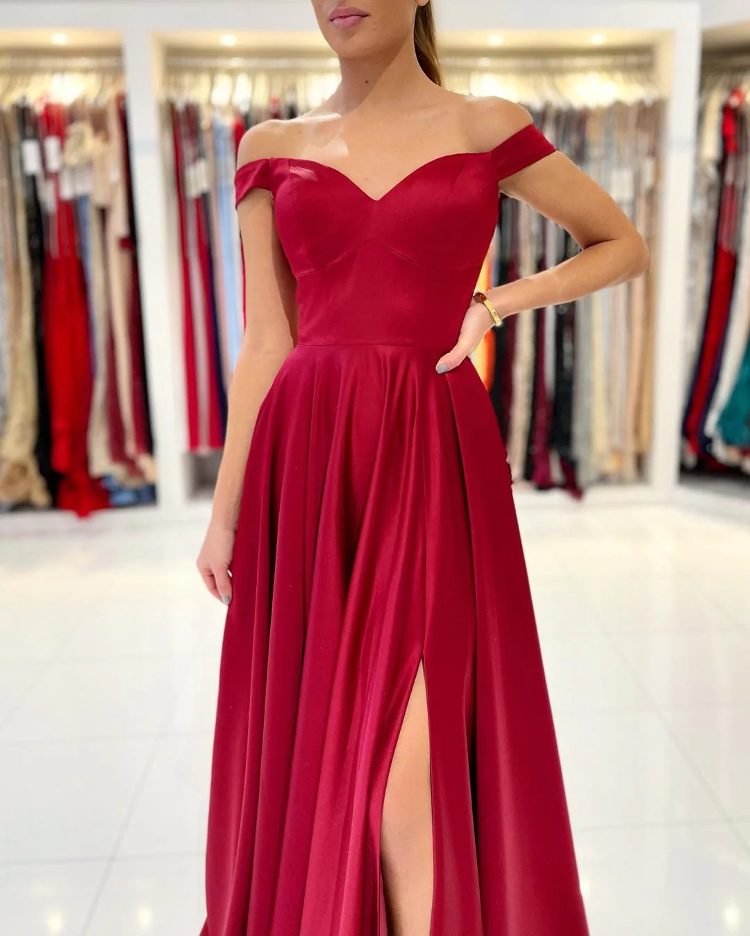 Elegant Burgundy Off-the-Shoulder Prom Dress Long With Split - Image 3