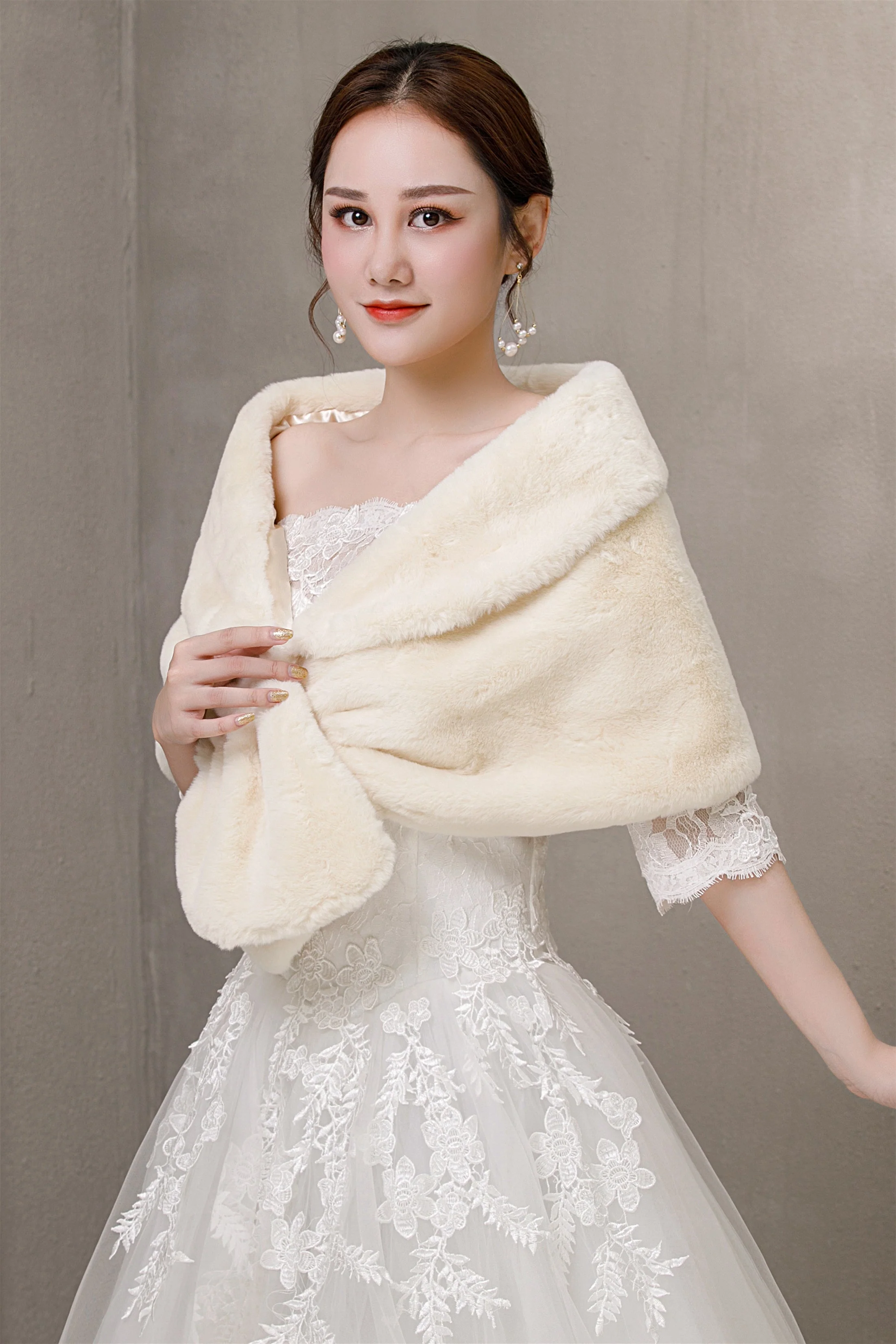 Elegant Khaki Ears-Trimmed Wedding Dress Shawl - Image 3