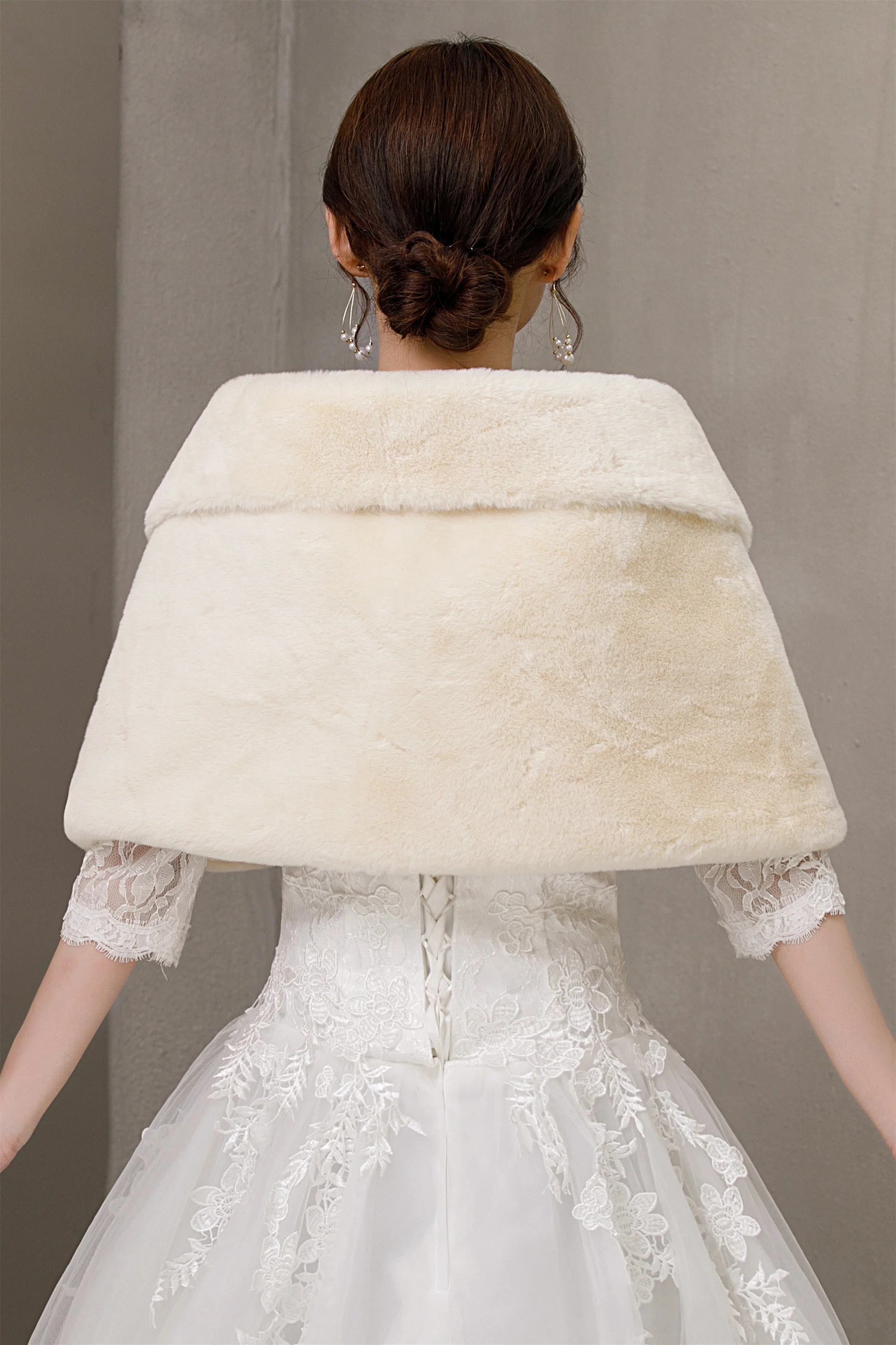 Elegant Khaki Ears-Trimmed Wedding Dress Shawl - Image 4