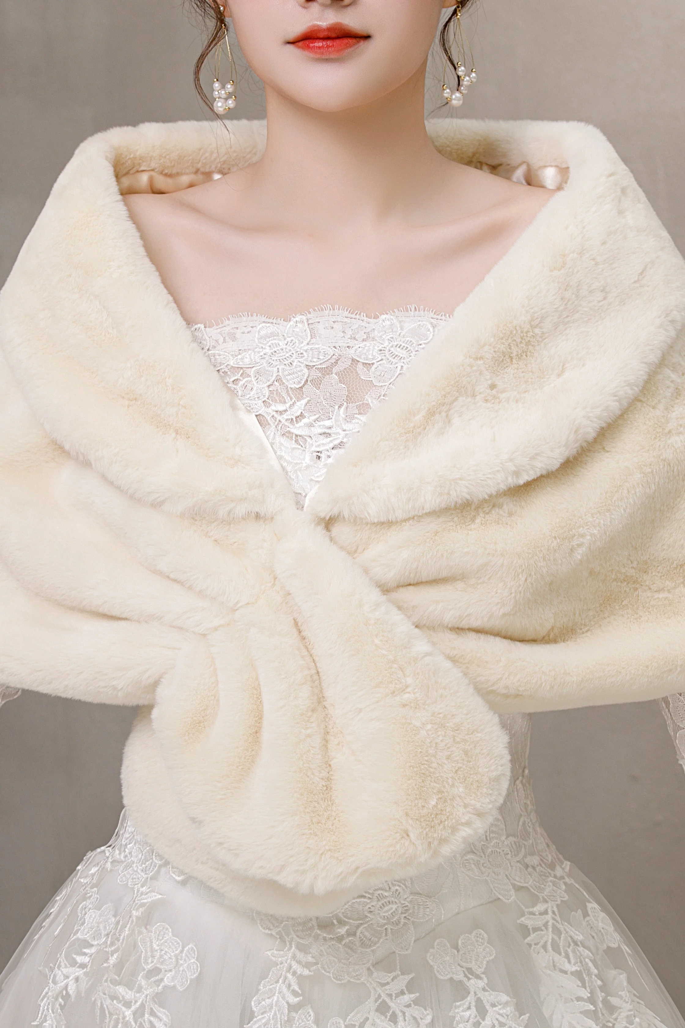 Elegant Khaki Ears-Trimmed Wedding Dress Shawl - Image 5