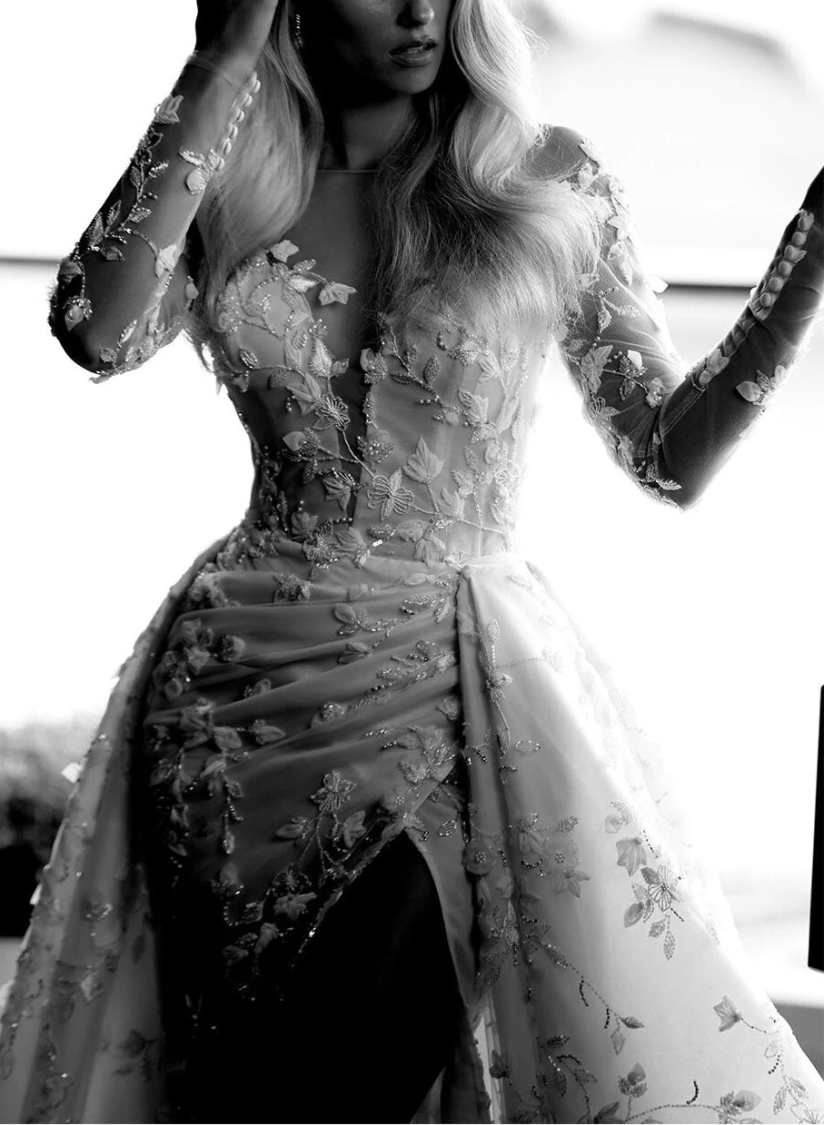 Elegant Lace Long Sleeve Wedding Dress Slit - Image 3