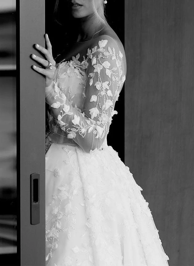 Elegant Lace Long Sleeve Wedding Dress Slit - Image 6