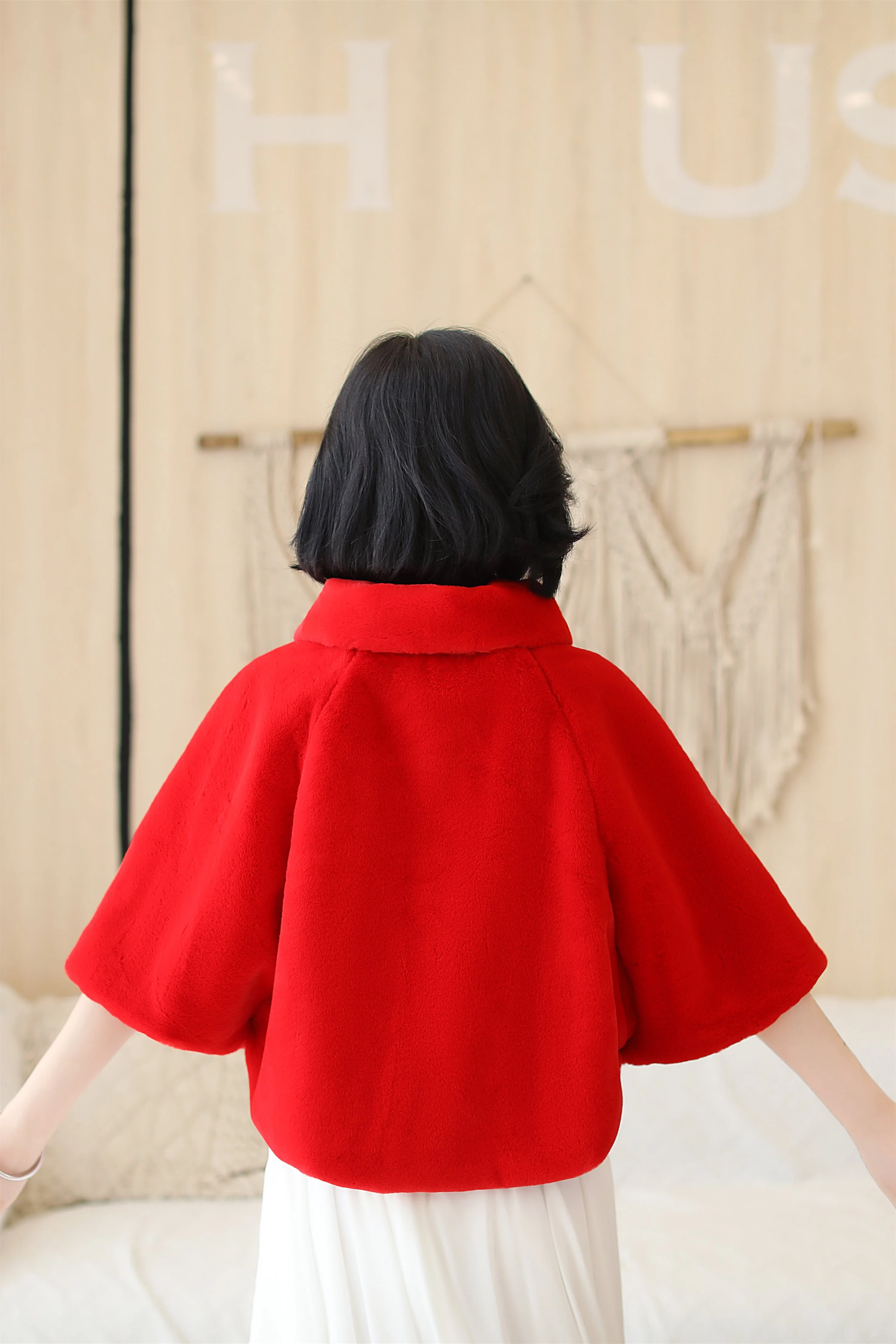 Elegant Red Korean-Style Mink Cashmere Outerwear Winter Wedding Warmth Coat - Image 8
