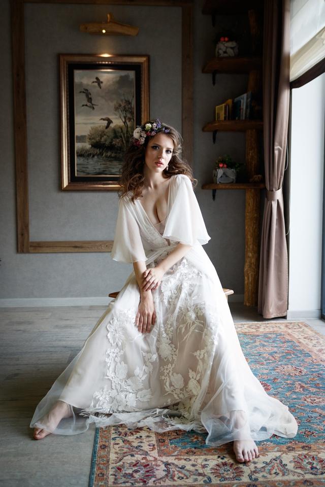 Elegant Wedding Dresses V Neck Half Sleeves Backless Lace Bridal Gown - Image 2