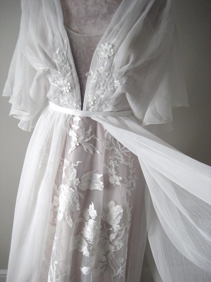 Elegant Wedding Dresses V Neck Half Sleeves Backless Lace Bridal Gown - Image 4