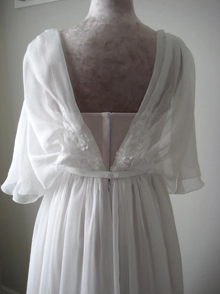 Elegant Wedding Dresses V Neck Half Sleeves Backless Lace Bridal Gown - Image 5