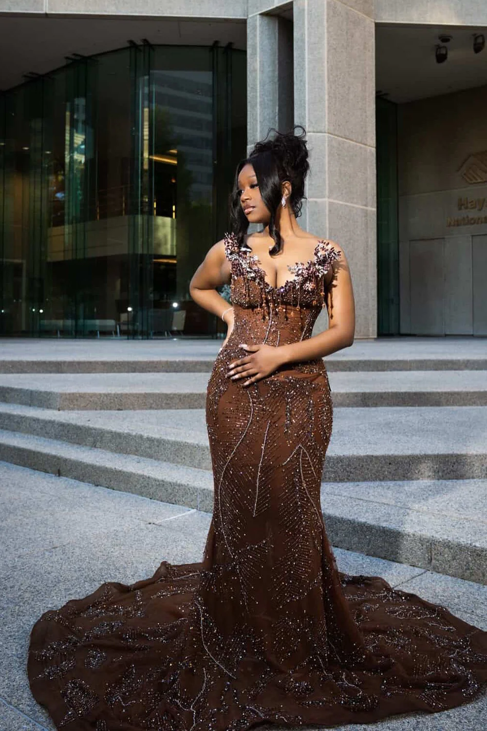 Elegant Sparkle Brown Mermaid Court Train V-neck Sleeveless Prom Dresses - Image 3