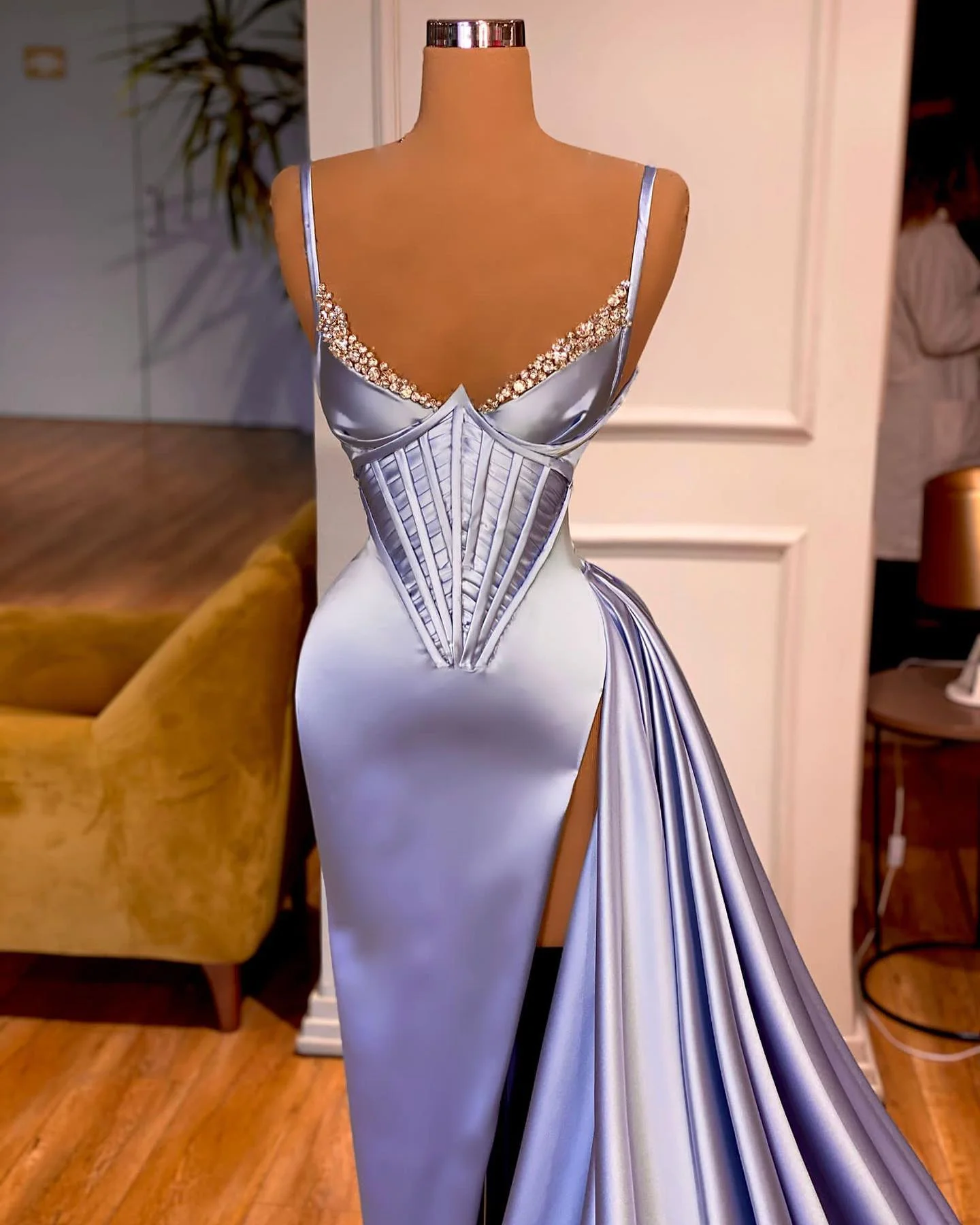 Gorgeous Split Front Sleeveless V-neck Spaghetti Strap Prom Dress - Image 2