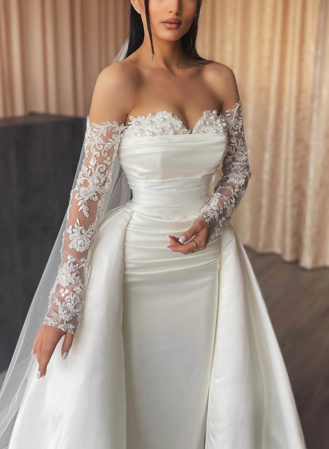 Elegant Sweetheart Detachable Train Lace Sleeves Wedding Dresses - Image 3