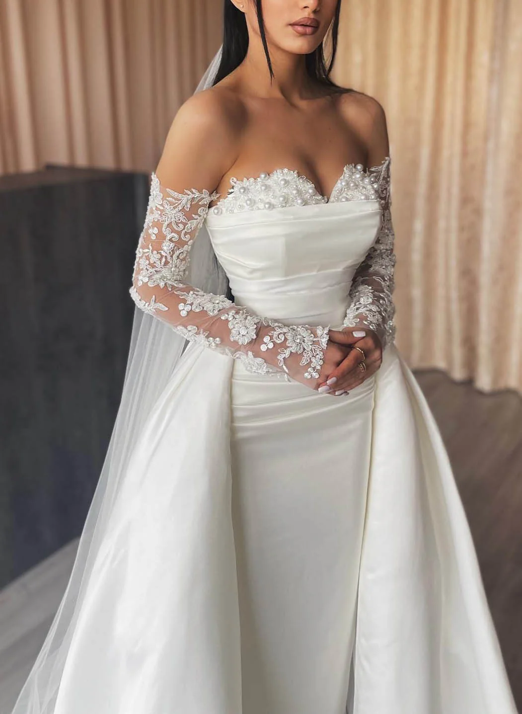 Elegant Sweetheart Detachable Train Lace Sleeves Wedding Dresses - Image 4