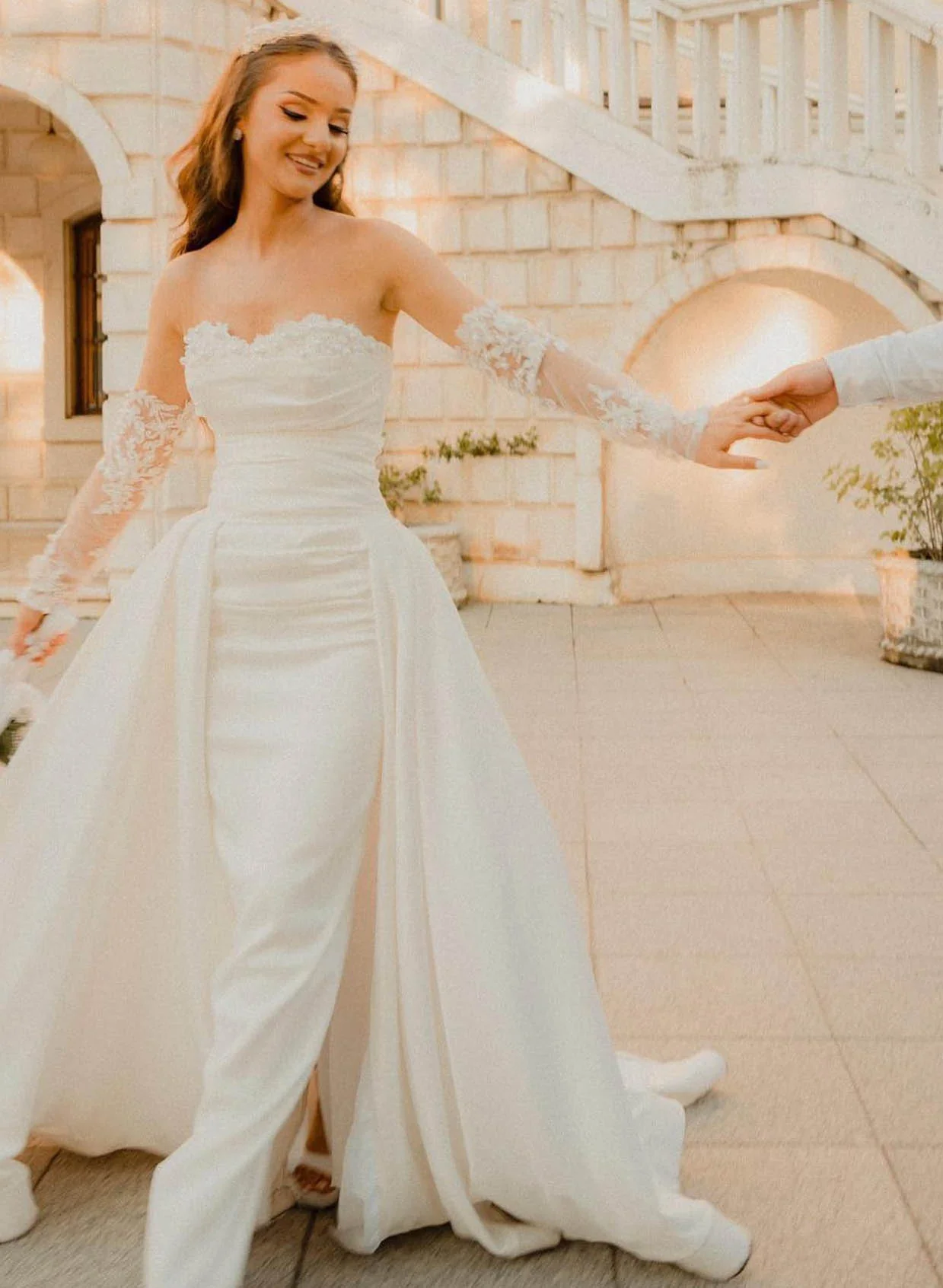 Elegant Sweetheart Detachable Train Lace Sleeves Wedding Dresses - Image 5