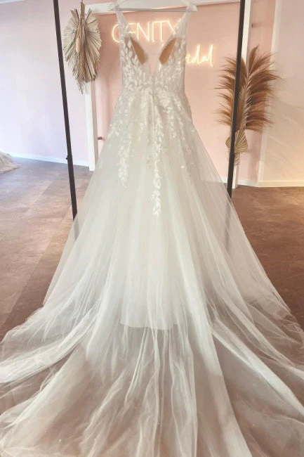 Fabulous Sweetheart Long V-Neck Sleeveless Lace Wedding Dresses Online - Image 2