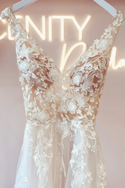 Fabulous Long V-Neck Sleeveless Lace Backless Wedding Dresses Online - Image 3