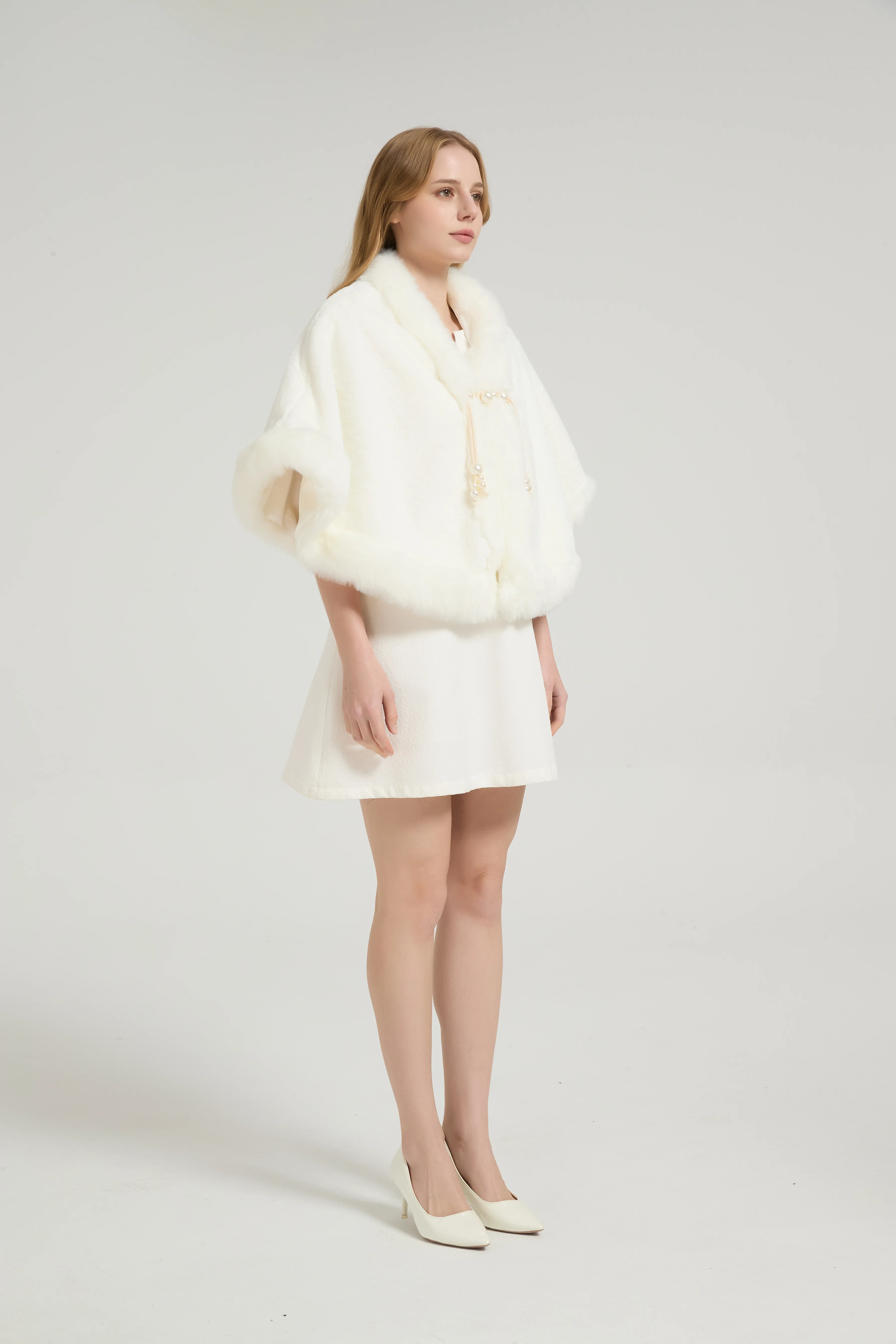 Elegant White Mink Cashmere Outerwear Winter Wedding Wraps - Image 3