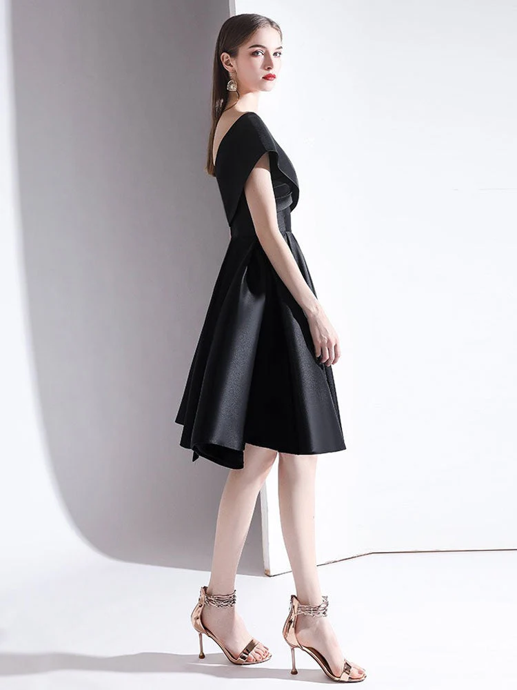 Charming Evening Dress A-Line V-Neck Knee-Length Short Sleeves Lace-up Pleated Satin Fabric Cocktail Dress Little Black Dress - Image 4